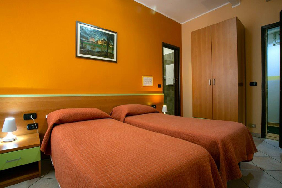 Habitación Doble uso Individual Hotel cerca del aeropuerto de Bérgamo Milán Orio al Serio economico